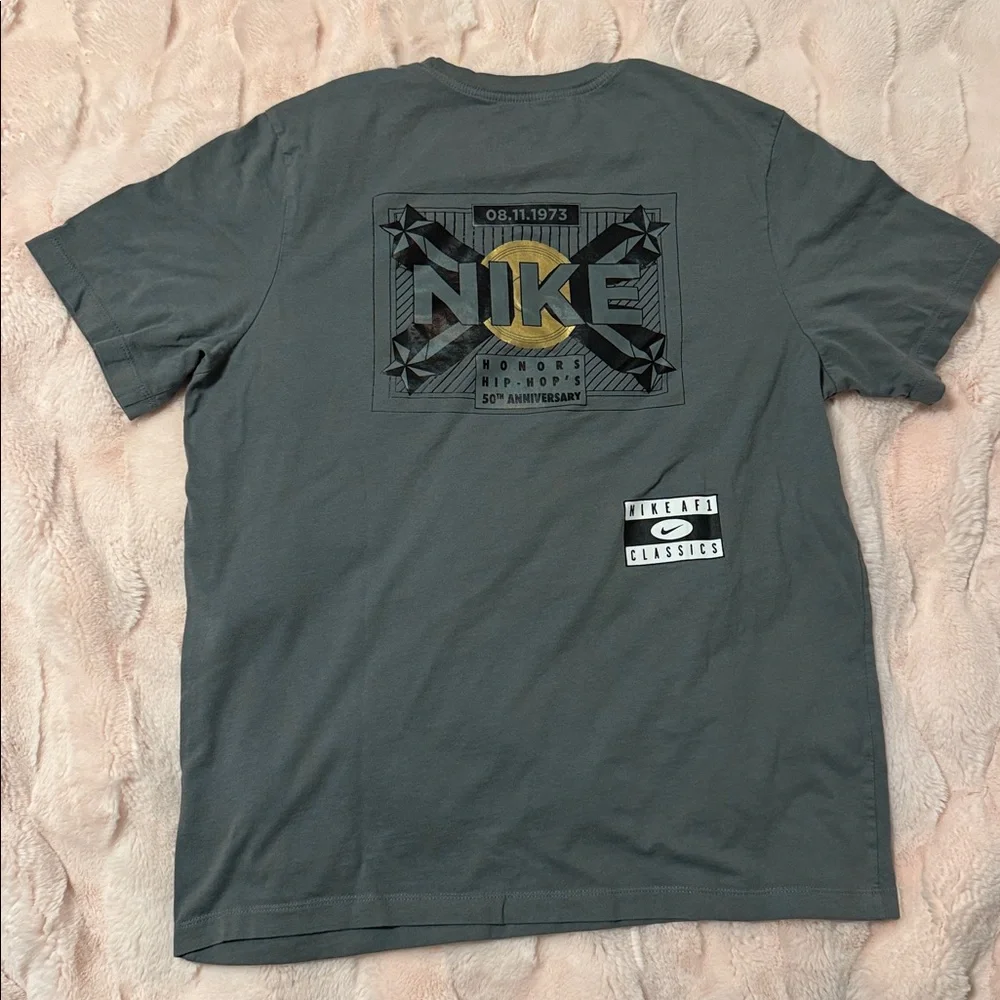 Nike The Nike Tee - Picture 5 of 8